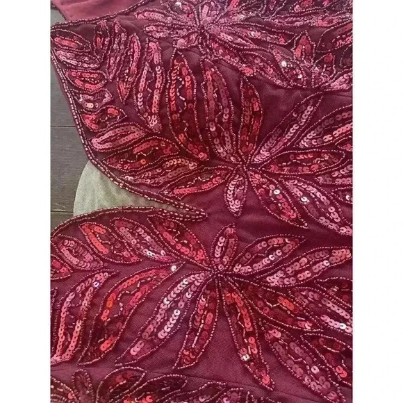 Mac Duggal Plunging V Neck Embellished Leaf Evening Gown 12 Burgundy 5107 Train - Picture 7 of 10